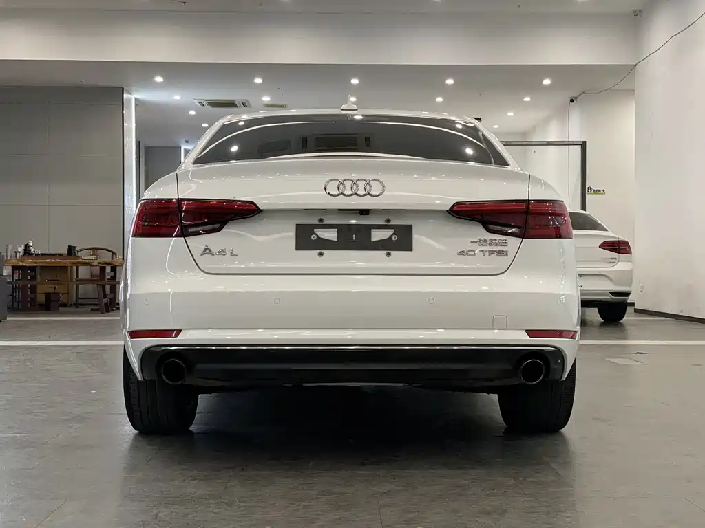 Audi A4L 2017 — фото 10
