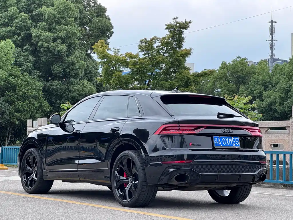 Audi Q8 2021