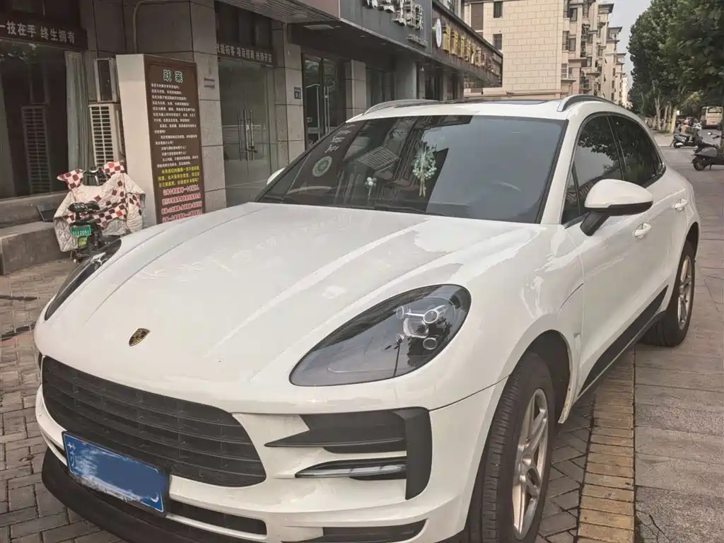 Porsche Macan 2020