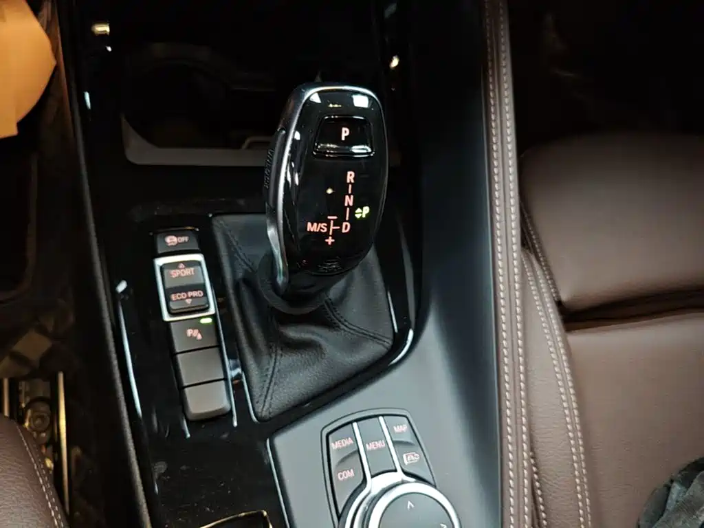 BMW X2 2023 — фото 14