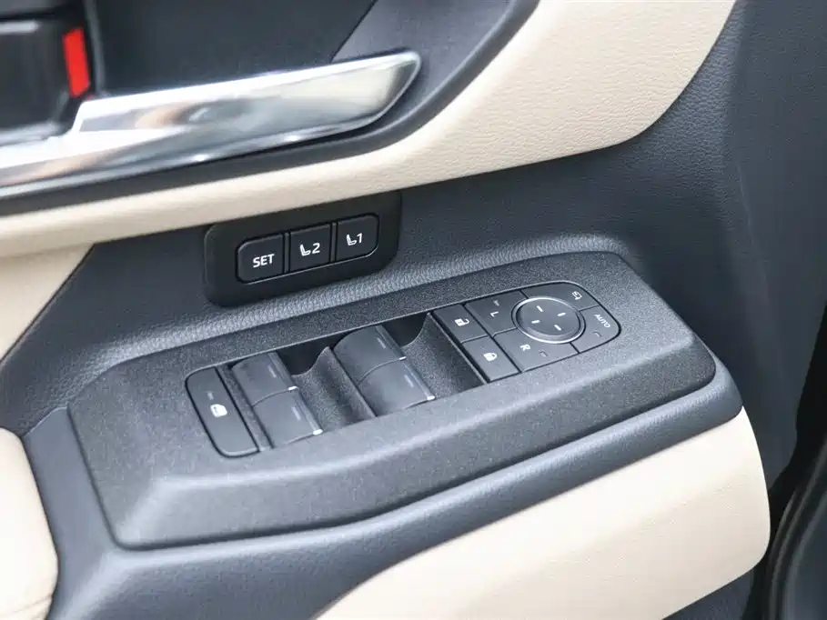 Toyota Prado 2025 — фото 11