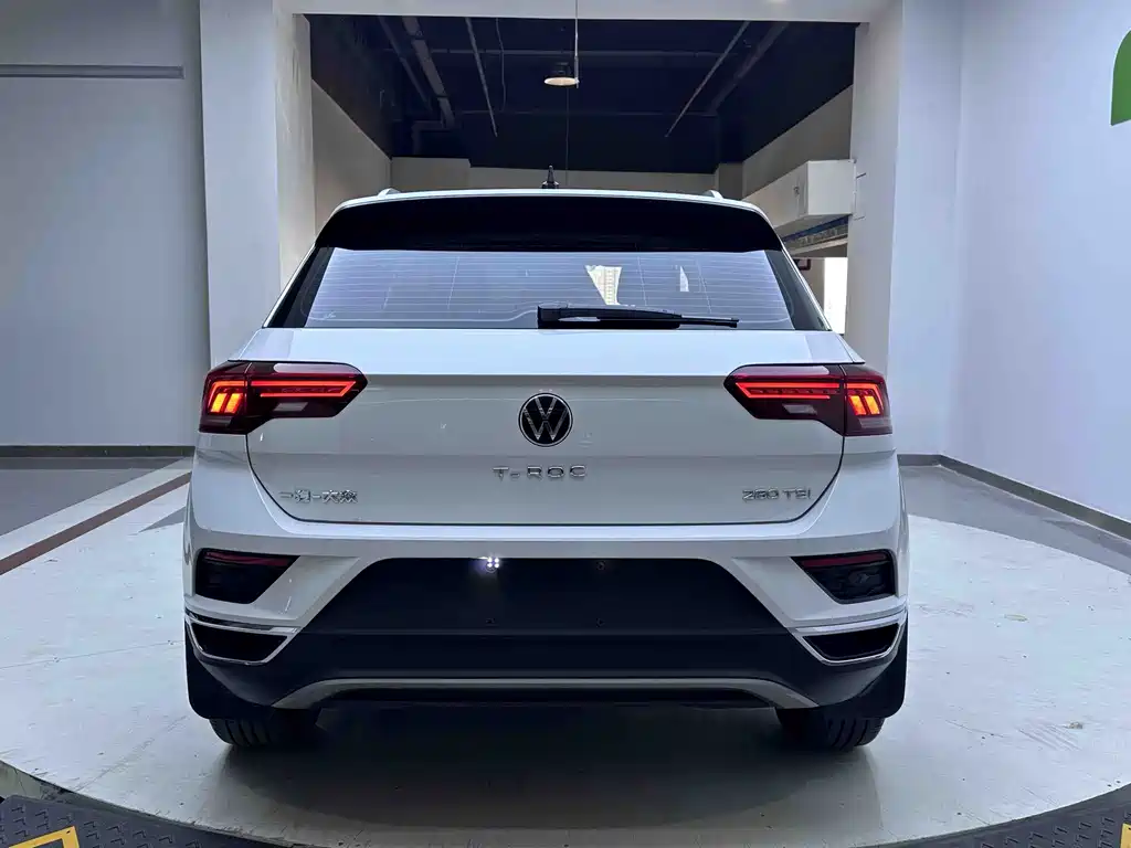 Volkswagen T-Roc 2023 — фото 5