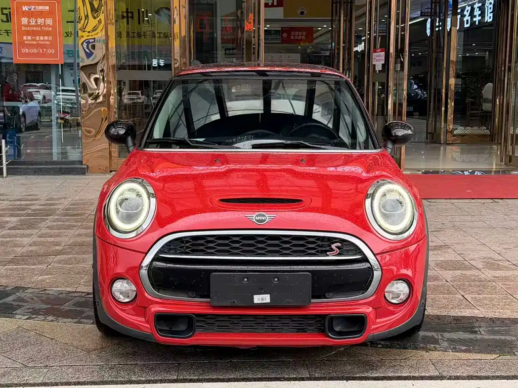 MINI MINI 2019