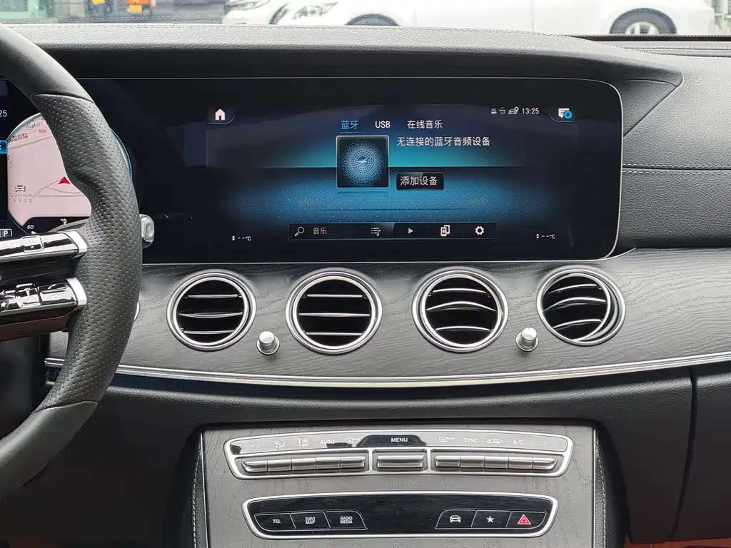 Mercedes-Benz E-Class 2022 — фото 19