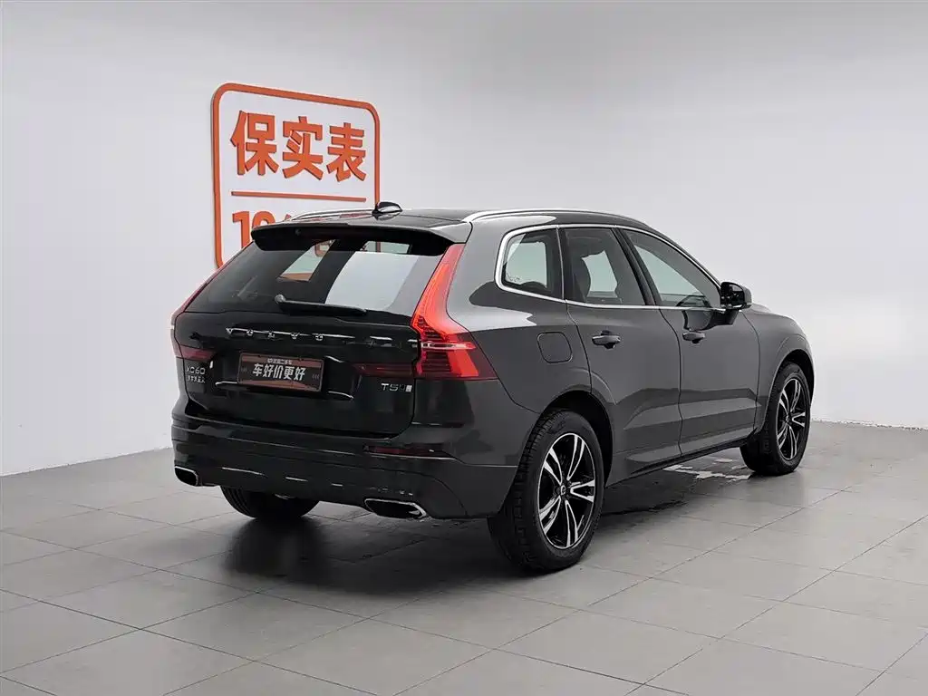 Volvo XC60 2019 — фото 2