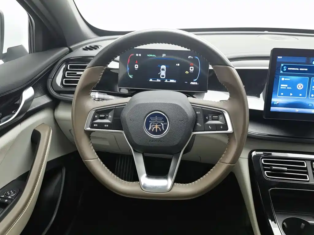 BYD Qin PLUS 2023 — фото 11