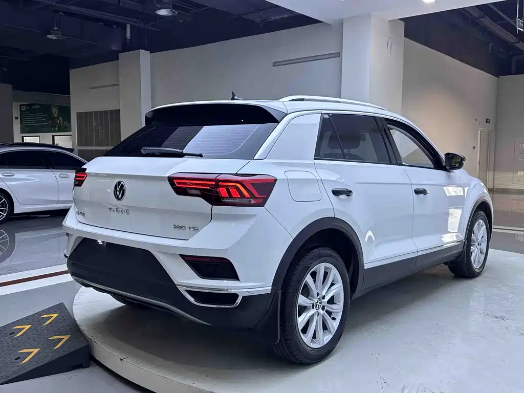 Volkswagen T-Roc 2023 — фото 7