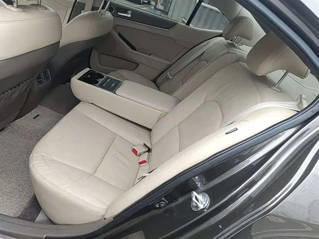 Kia Cadenza 2016 — фото 17