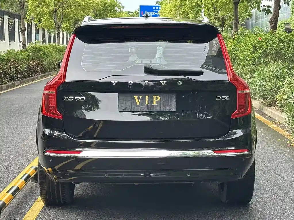 Volvo XC90 2023 — фото 9