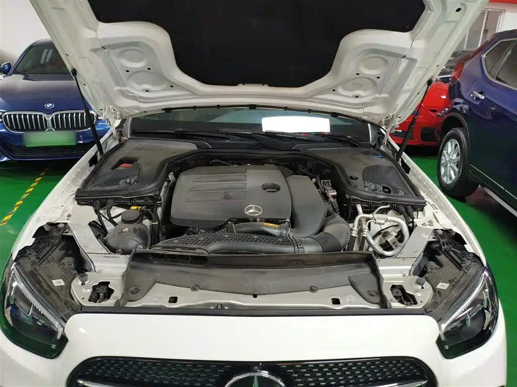Mercedes-Benz E-Class 2022 — фото 10