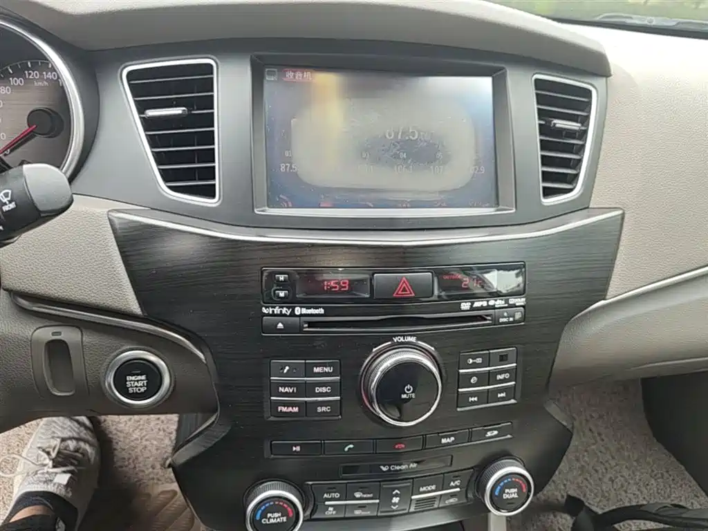 Kia Cadenza 2016 — фото 13