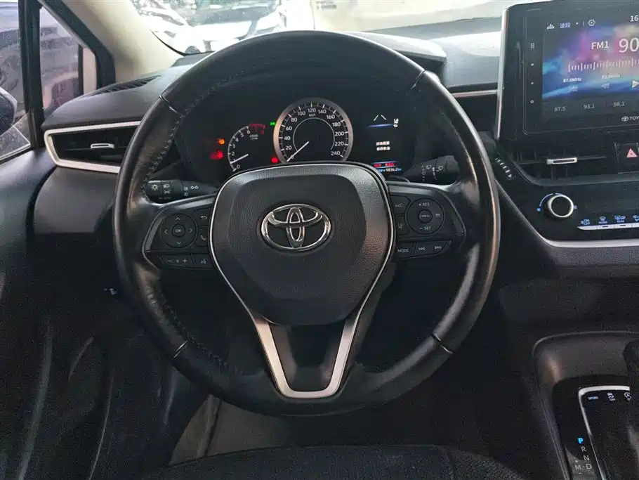 Toyota Corolla 2019 — фото 15