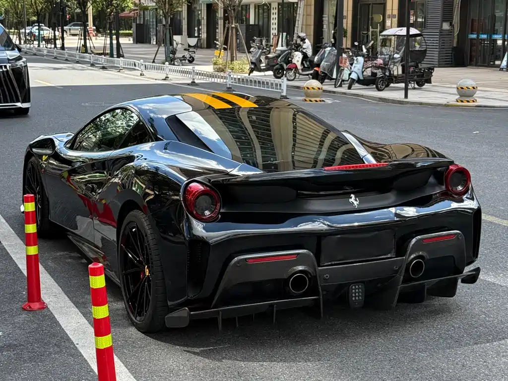 Ferrari 488 2019 — фото 7