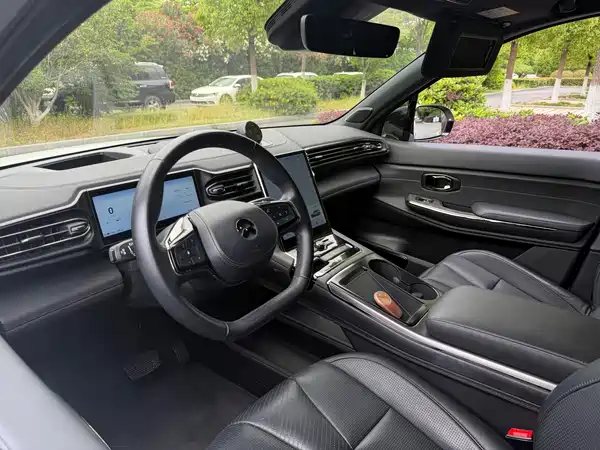 NIO ES8 2020