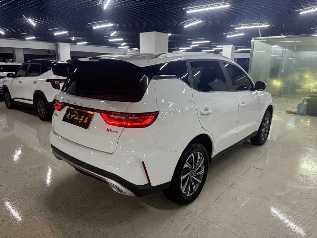 Geely Vision X6 2022