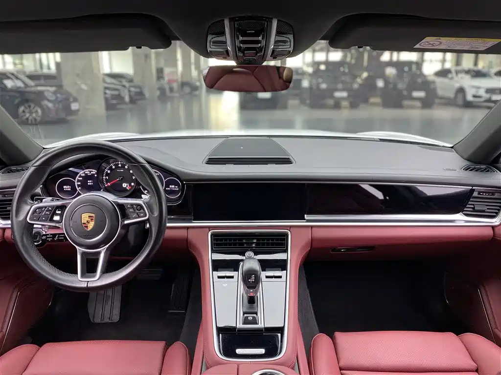 Porsche Panamera 2019 — фото 10