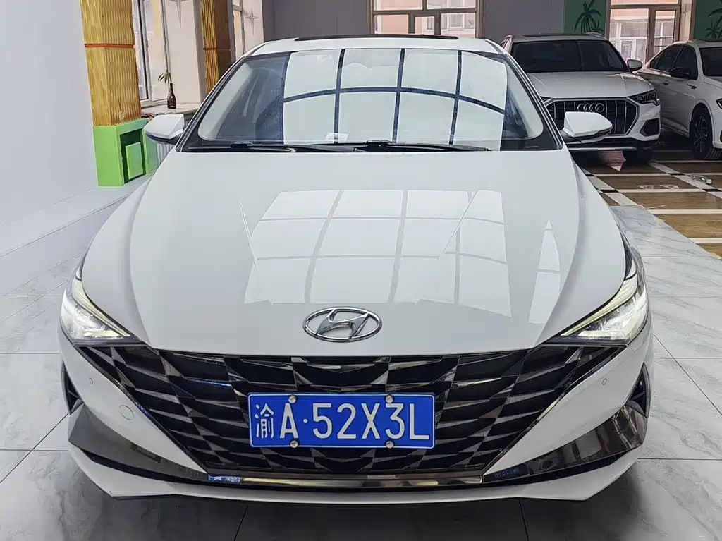 Hyundai Elantra 2022