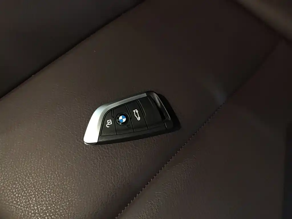 BMW X2 2023 — фото 9