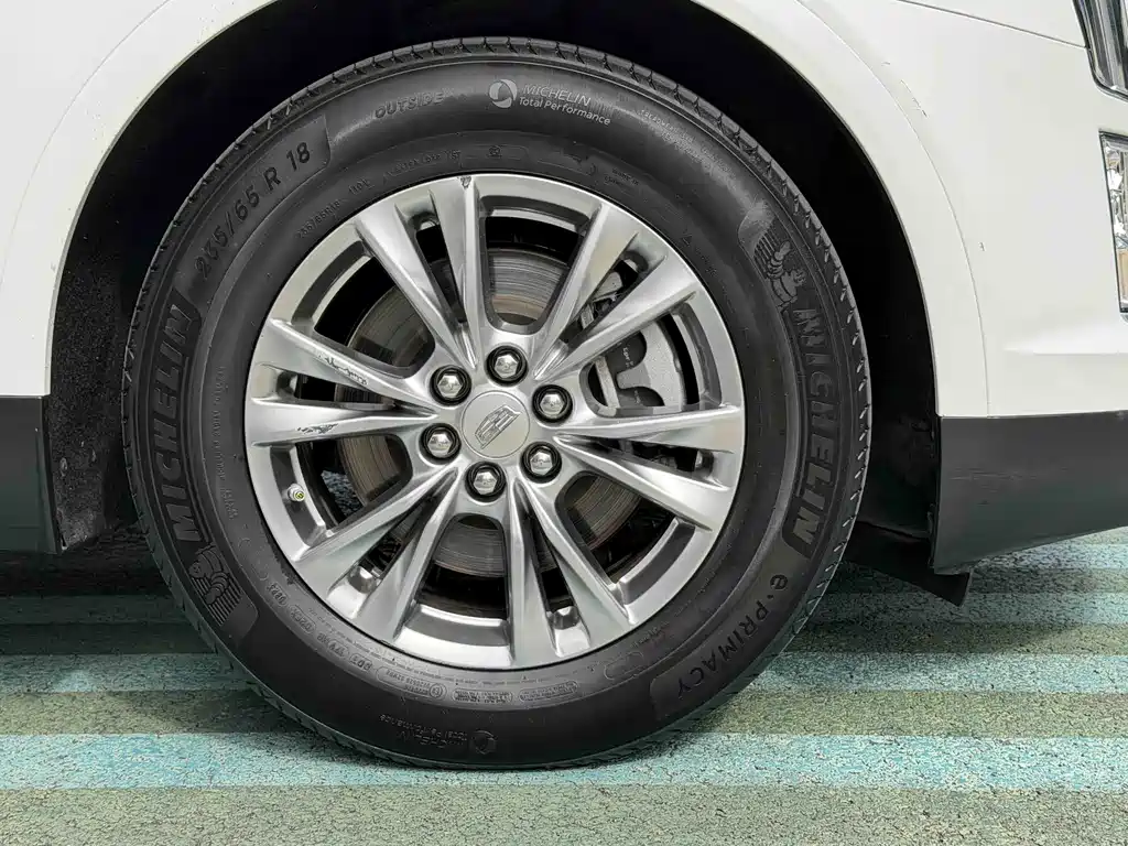 Cadillac XT5 2020 — фото 10