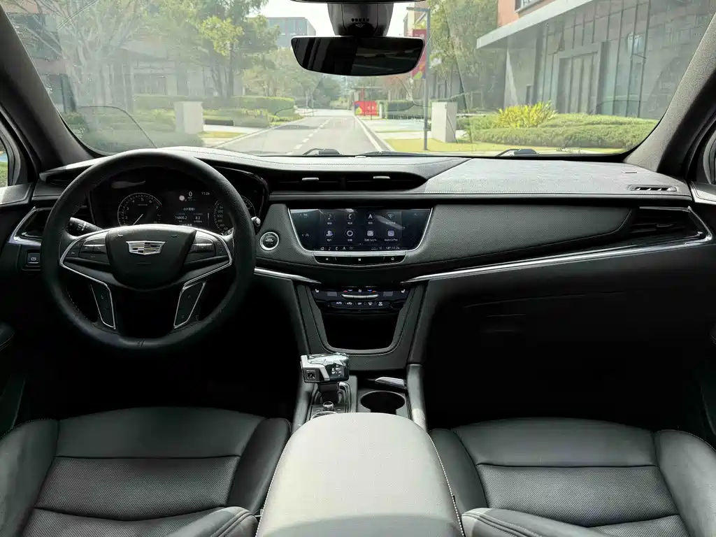 Cadillac XT5 2020 — фото 13
