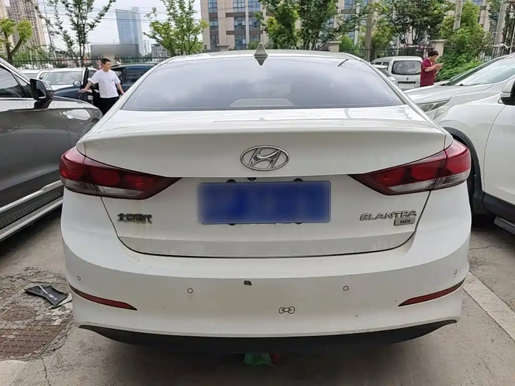 Hyundai Elantra 2018