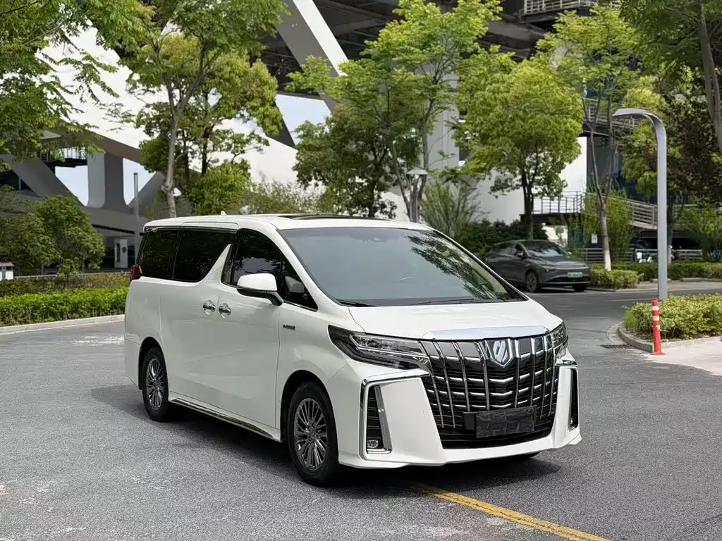 Toyota Alphard 2022