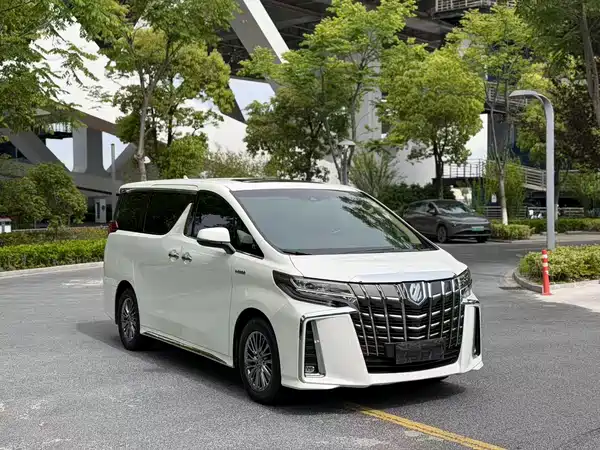 Toyota Alphard 2022