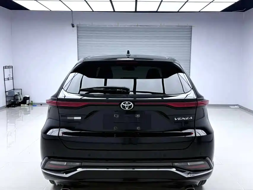 Toyota Venza 2023 — фото 4