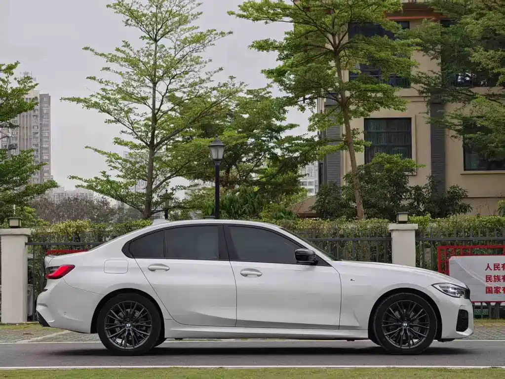 BMW 3 Series 2020 — фото 8