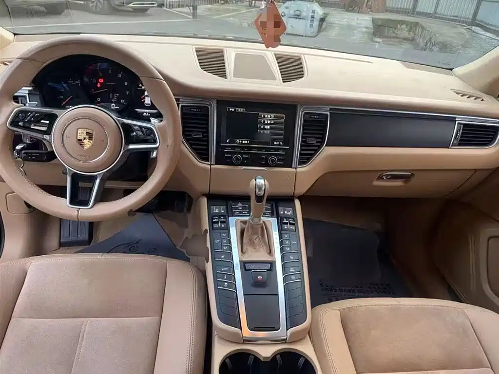 Porsche Macan 2016 — фото 10
