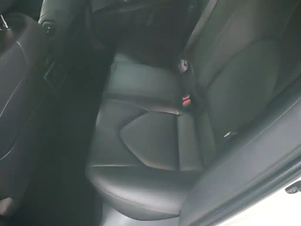 Toyota Camry 2020 — фото 17