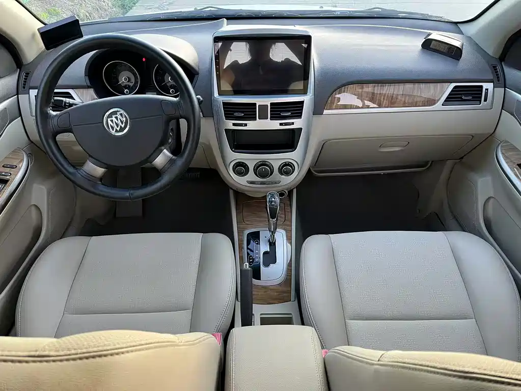Buick Excelle 2016 — фото 13
