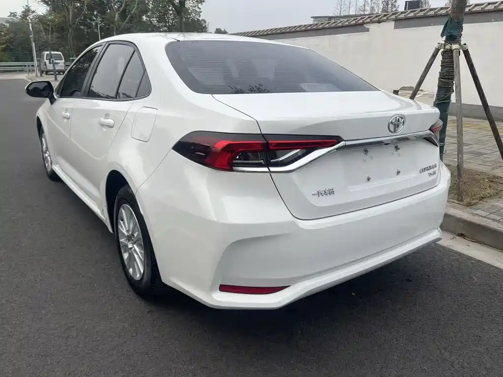 Toyota Corolla 2020 — фото 10