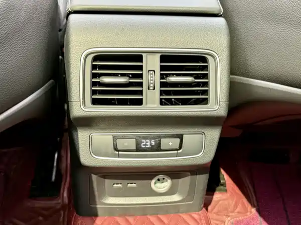 Audi Q5L 2020