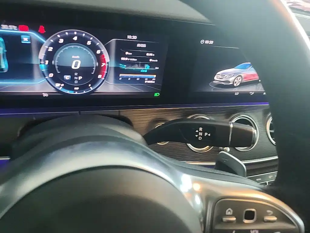 Mercedes-Benz E-Class 2020 — фото 14