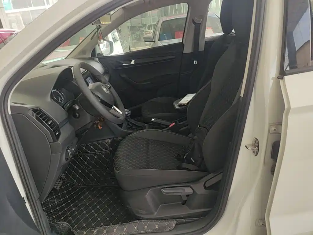 Skoda Karoq 2020 — фото 15