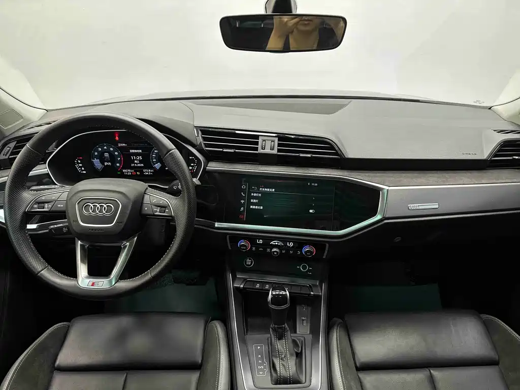 Audi Q3 Sportback 2021 — фото 19