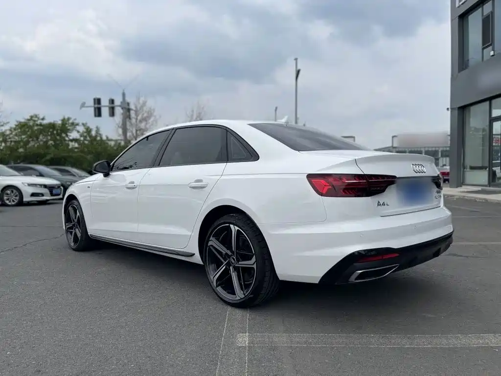 Audi A4L 2025