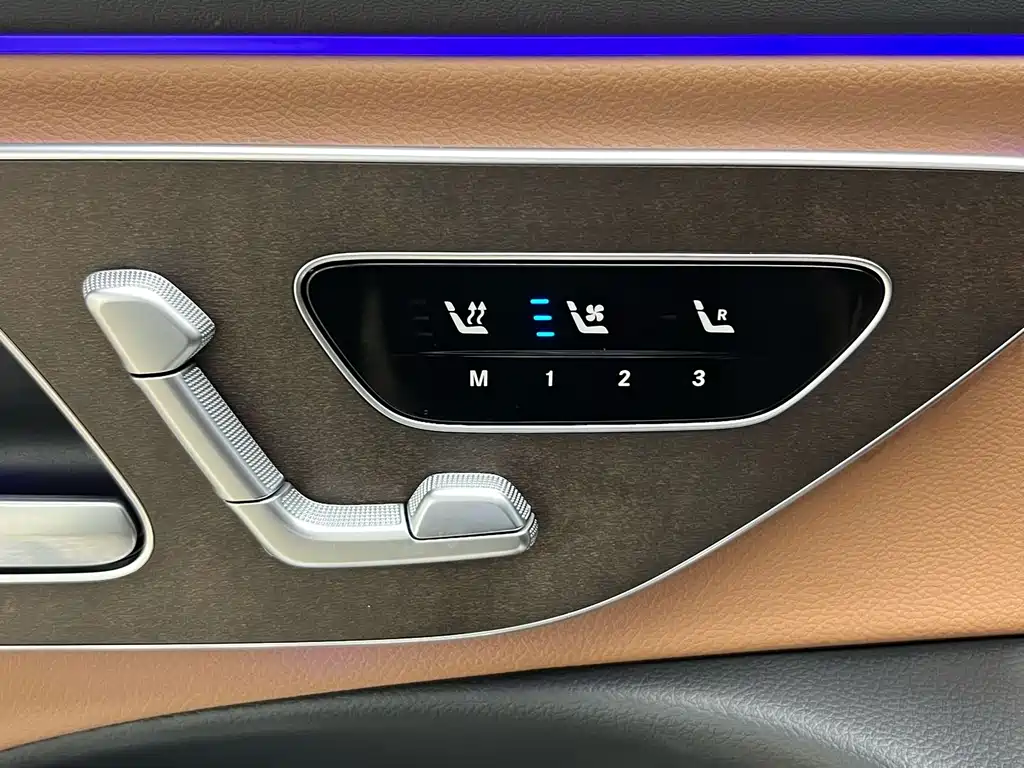 Mercedes-Benz E-Class 2025 — фото 20
