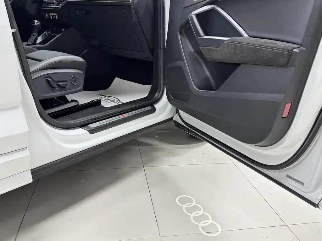 Audi Q3 Sportback 2022 — фото 17
