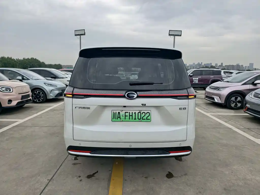 GAC Motor E8 PHEV 2025 — фото 6