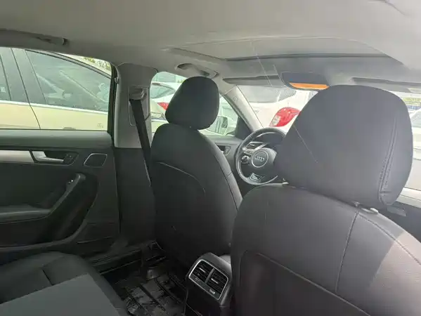 Audi A4L 2016