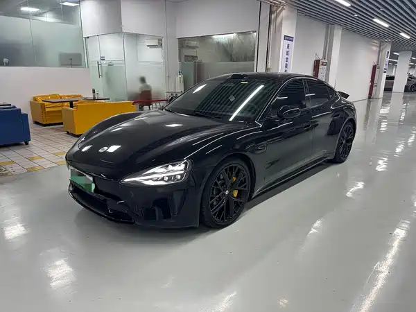 Xiaomi SU7 2024