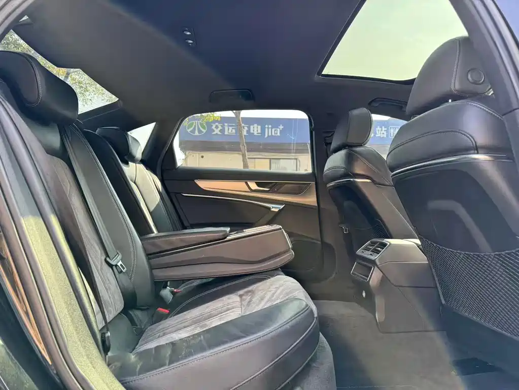 Audi A6L 2022 — фото 16
