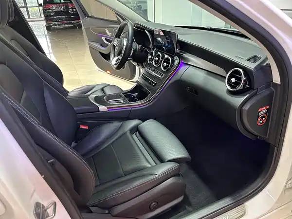 Mercedes-Benz C-Class 2021