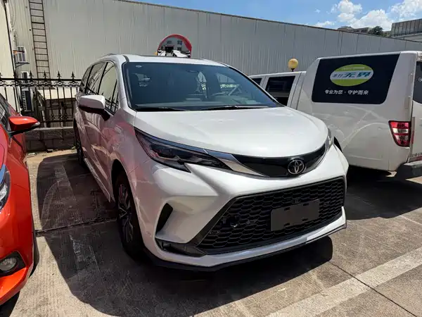 Toyota Granvia 2025