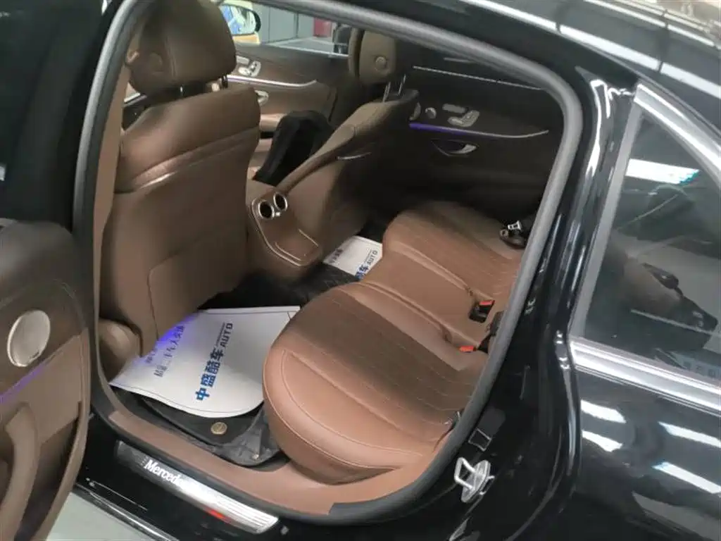 Mercedes-Benz E-Class 2022