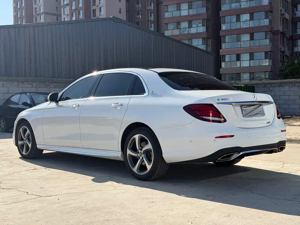 Mercedes-Benz E-Class 2019 — фото 3