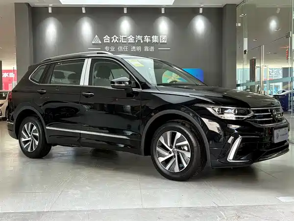 Volkswagen Tiguan L Plug-In Hybrid 2025
