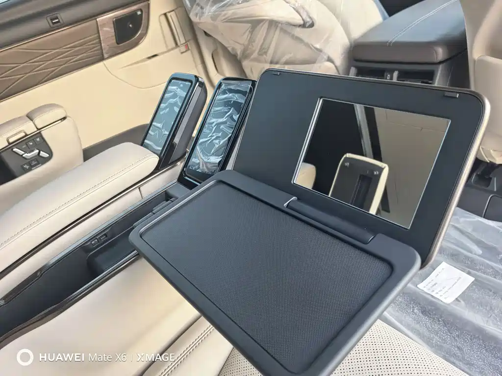Toyota Alphard — фото 23